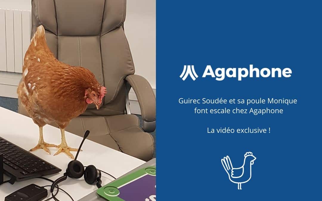 Guirec Soudée et sa poule Monique font escale à Agaphone