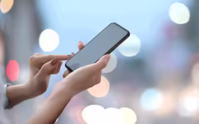 Prendre son téléphone mobile en vacances, bonne ou mauvaise idée ?